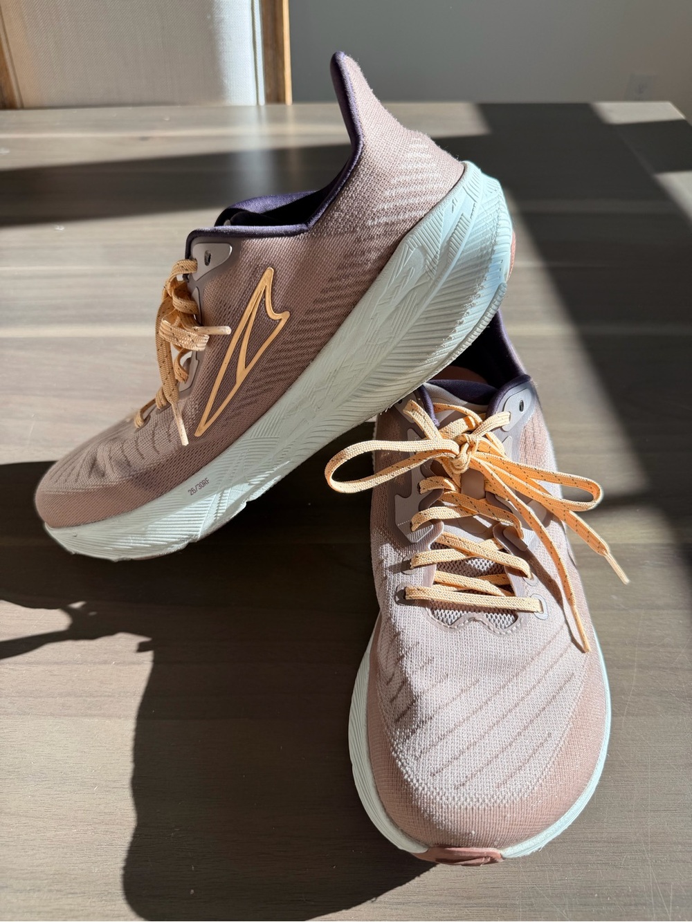 Altra Women’s Experience Flow Runnin Shoes - Dusty rose tan with eggplant Accent